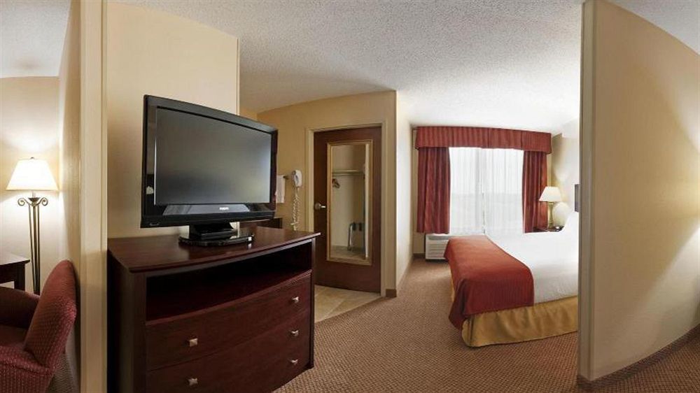 Holiday Inn Express & Suites Irving Conv Ctr - Las Colinas By Ihg Exterior foto